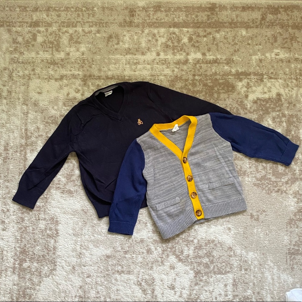 Set of sweaters